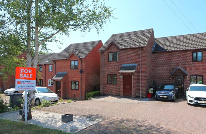 2 Bedroom Semi-Detached House For Sale In Measham Road, Moira, DE12
