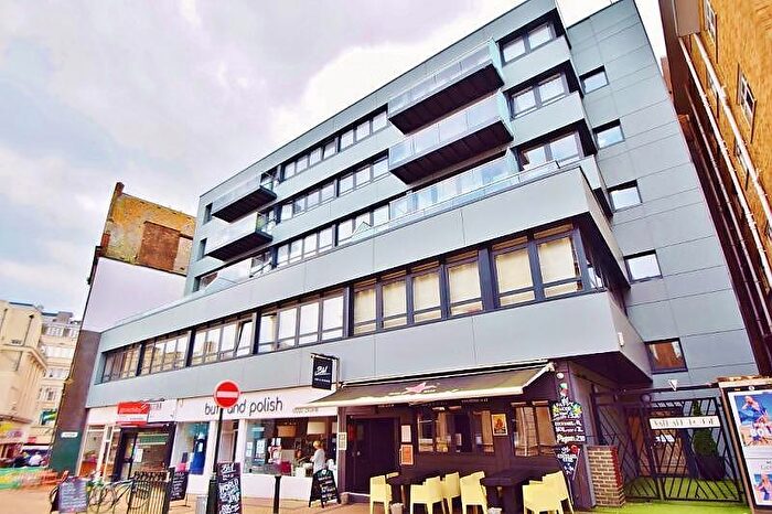 Flat To Rent In Bournemouth, BH1