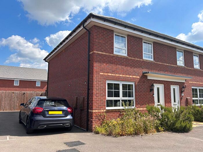 3 Bedroom Terraced House To Rent In Austen Drive, Tamworth, B78