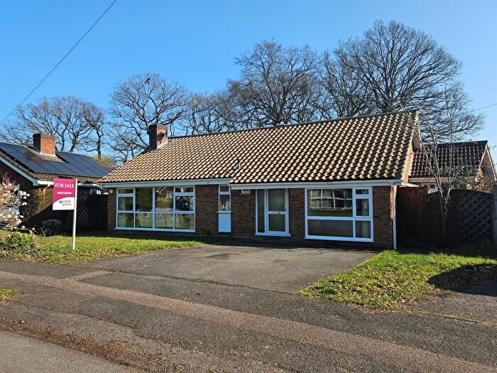 3 Bedroom Detached Bungalow For Sale In Bushy Road, Fetcham, KT22