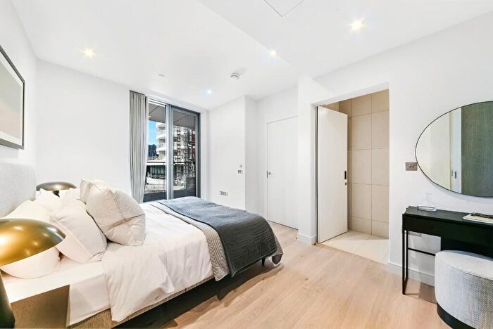 1 Bedroom Apartment To Rent In Water Street, London, E14