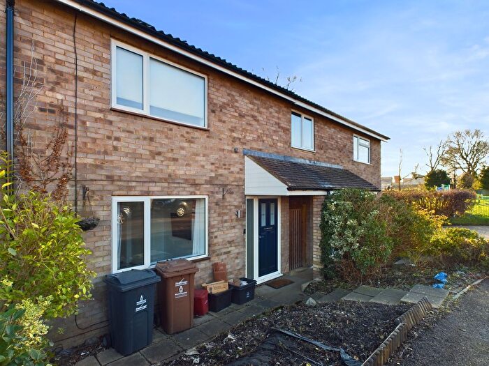 2 Bedroom Terraced House To Rent In Cook Road, Stevenage, SG2