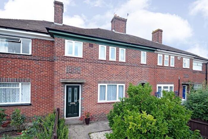 3 Bedroom Terraced House To Rent In Wolvercote, Oxford, OX2