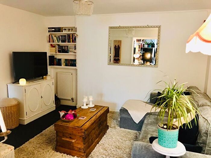 1 Bedroom Flat To Rent In High Street, Twerton, Bath, BA2