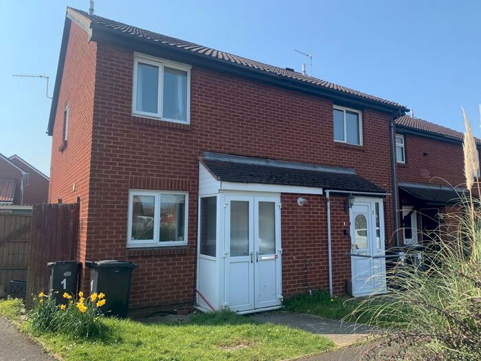 3 Bedroom House To Rent In Knowlton Gardens, Muscliffe, Bournemouth, BH9