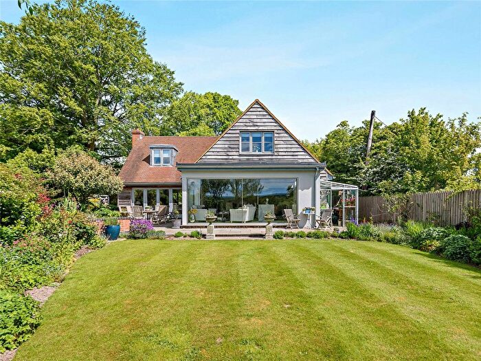 3 Bedroom Detached House For Sale In Fox's Lane, Kingsclere, Newbury, Hampshire, RG20