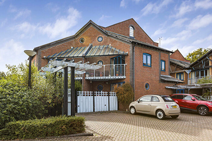 2 Bedroom Apartment For Sale In Alfredston Place, Wantage, OX12