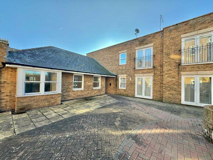 2 Bedroom Apartment To Rent In Victoria Road, Ramsgate, CT11