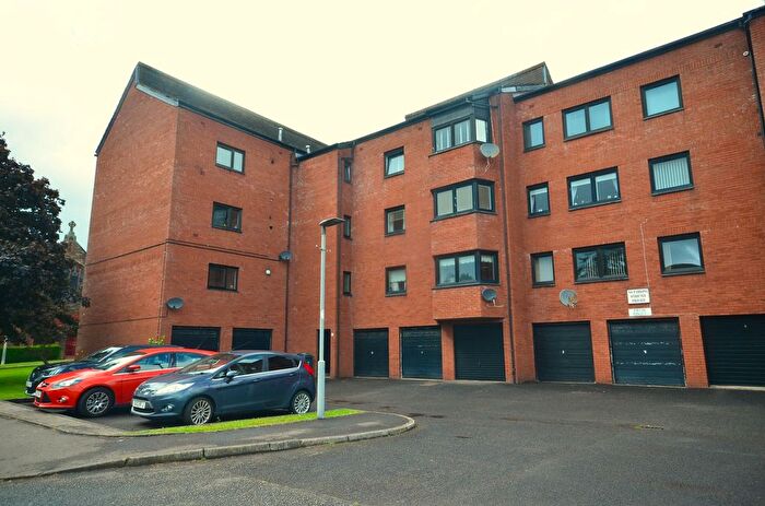 2 Bedroom Flat To Rent In Fruin Court, Helensburgh, Argyll And Bute, G84