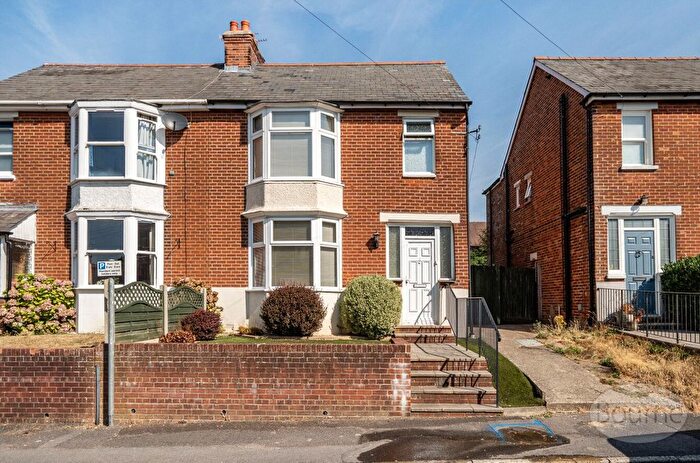 3 Bedroom Semi-Detached House For Sale In Woolner Avenue, Petersfield, Hampshire, GU32