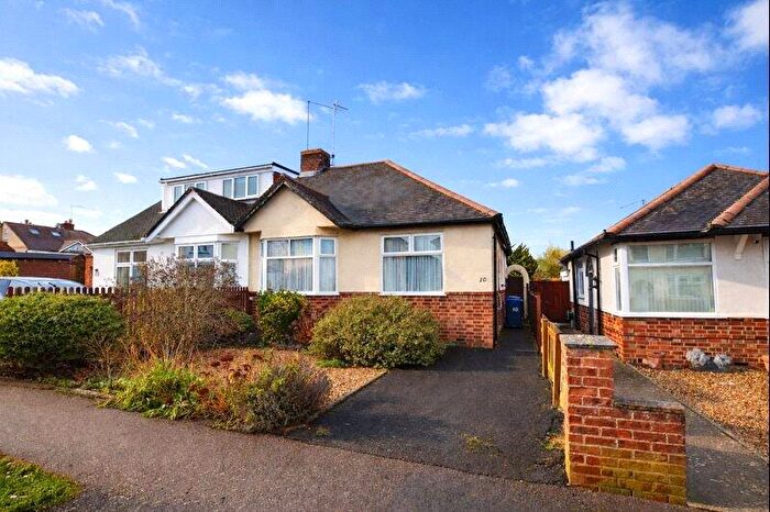 2 Bedroom Bungalow For Sale In Central Avenue, Kingsthorpe, Northampton, NN2