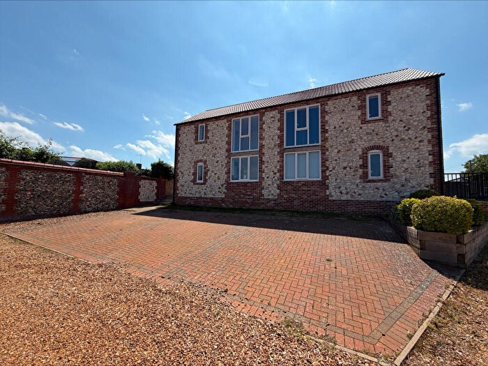 3 Bedroom Semi-Detached House To Rent In Barkers Drive, Feltwell, IP26