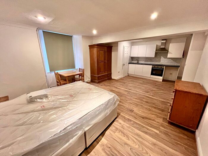 Studio To Rent In Gloucester Place, Marylebone, London, W1U