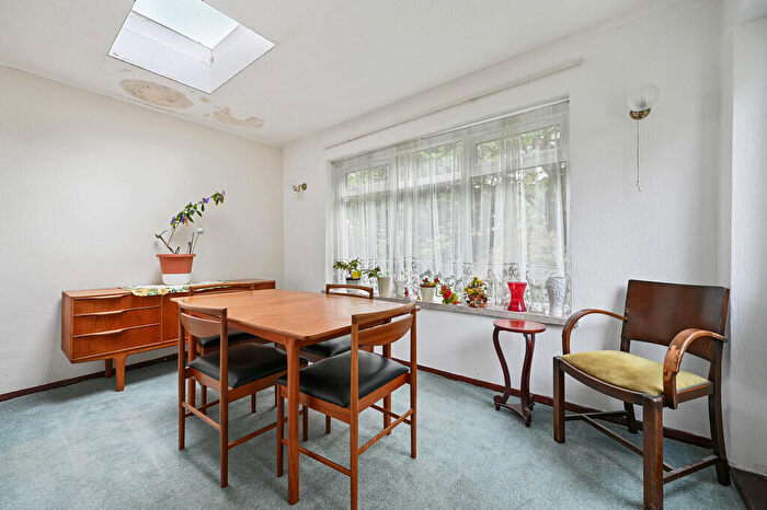 2 Bedroom End Of Terrace House For Sale In Carmelite Close, Harrow, HA3
