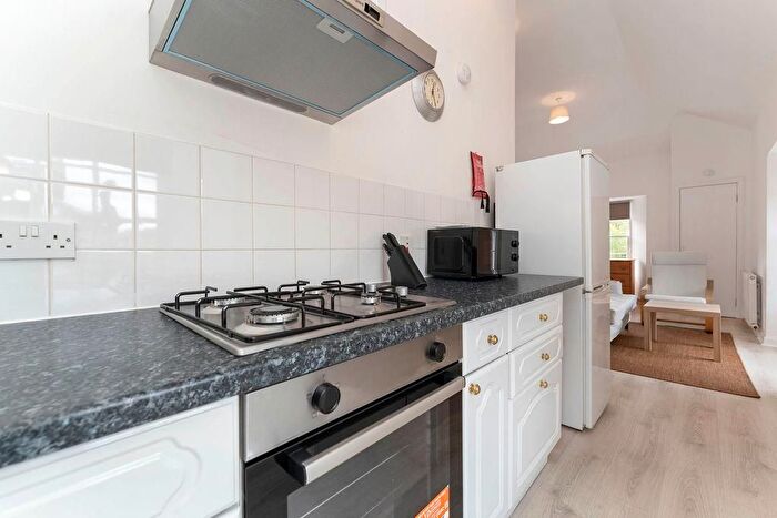 Studio To Rent In Smith's Place, Edinburgh, EH6