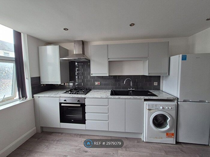 1 Bedroom Flat To Rent In Lower Cathedral Road, Cardiff, CF11