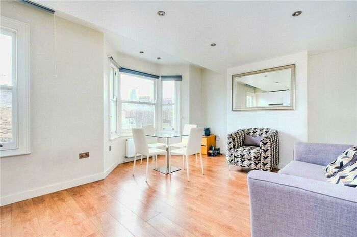 3 Bedroom Flat To Rent In Cruden Street, Islington, N1