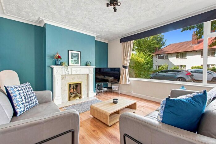 4 Bedroom House To Rent In Langdale Avenue, Leeds, LS6