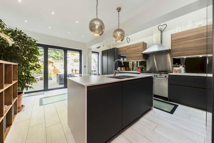 5 Bedroom Property To Rent In Corney Road, London, W4