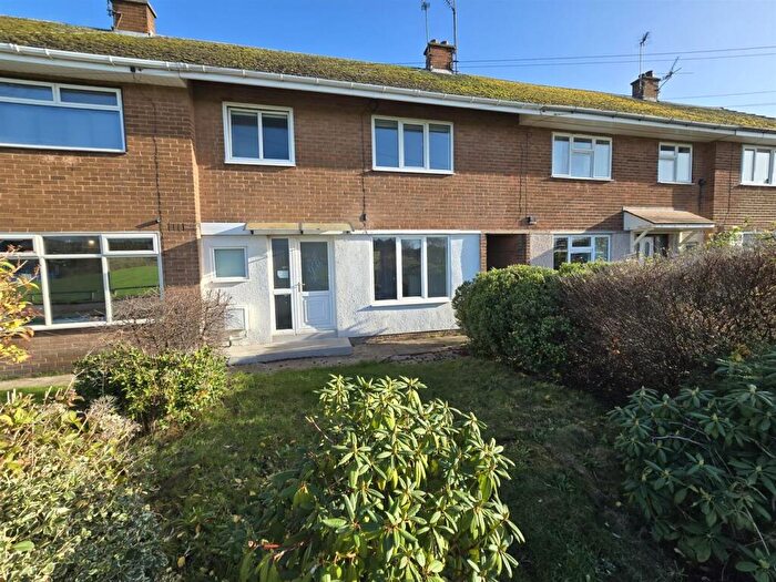 3 Bedroom House To Rent In The Oval, Retford, DN22