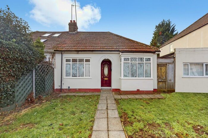 4 Bedroom Bungalow To Rent In Peareswood Road, Kent, DA8