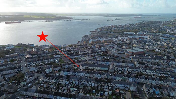 3 Bedroom Semi-Detached House For Sale In Stratford Road, Milford Haven, SA73