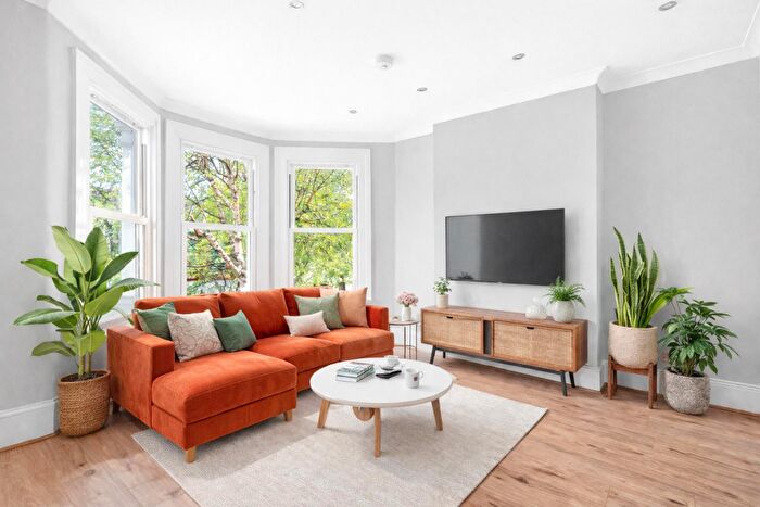 2 Bedroom House For Sale In Dongola Road, London, N17