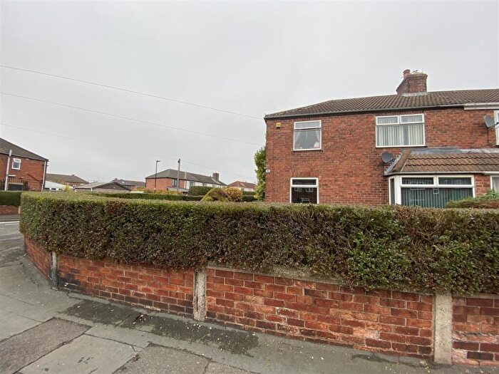 3 Bedroom Semi-Detached House For Sale In Denaby Avenue, Conisbrough, Doncaster, DN12