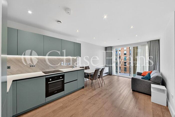 1 Bedroom Flat For Sale In Darjeeling House, Horlicks Quarter, Memorial Avenue, Slough, London, SL1
