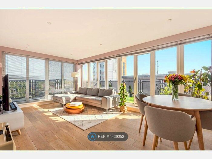 2 Bedroom Flat To Rent In Uno Apartments, Bromley, BR1