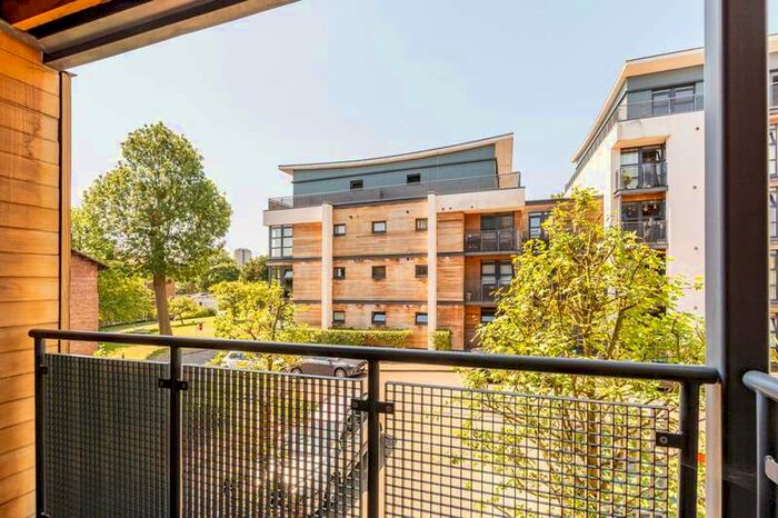 2 Bedroom Flat To Rent In Scott Avenue, Putney, SW15