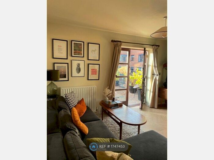 2 Bedroom Flat To Rent In Whitefriars Wharf, Tonbridge, TN9