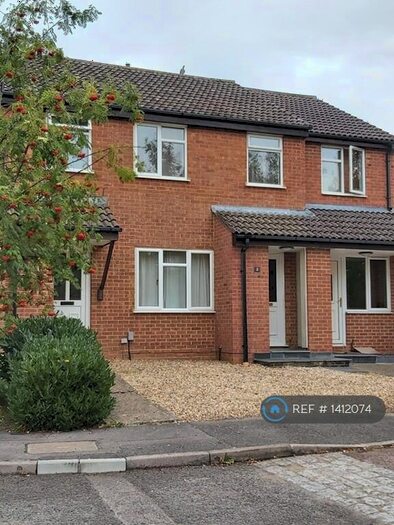 2 Bedroom Terraced House To Rent In Venus Close, Wokingham, RG41