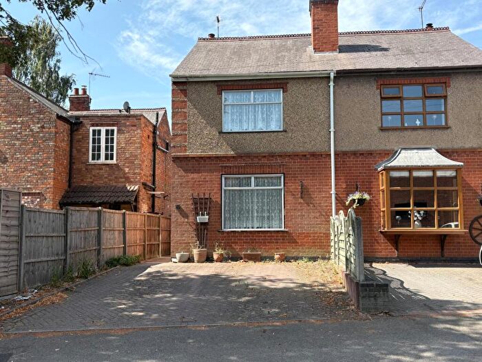 3 Bedroom House For Sale In Lutterworth Road, Burbage, Hinckley, LE10