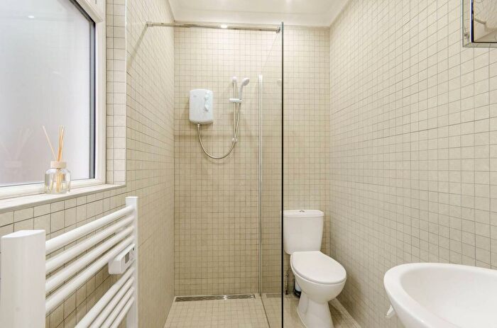 Studio To Rent In Rosslyn Crescent, Harrow, HA1