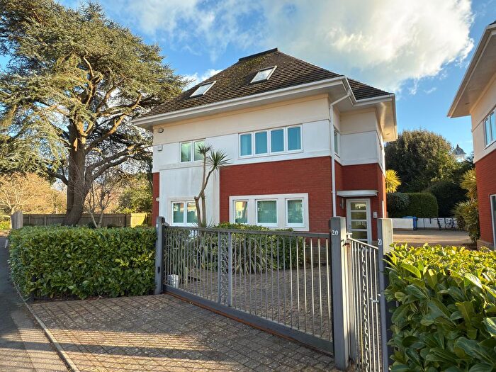 2 Bedroom Flat To Rent In Flaghead Road, Canford Cliffs, Poole, BH13