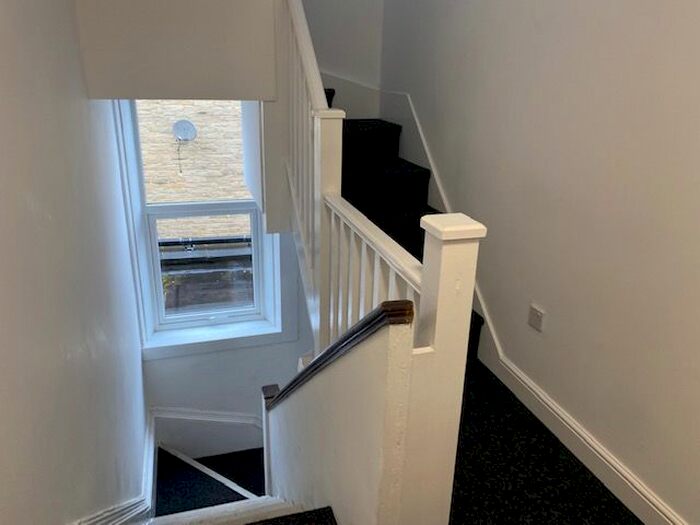 1 Bedroom Flat To Rent In Wesley Street, Ossett, Wakefield, WF5