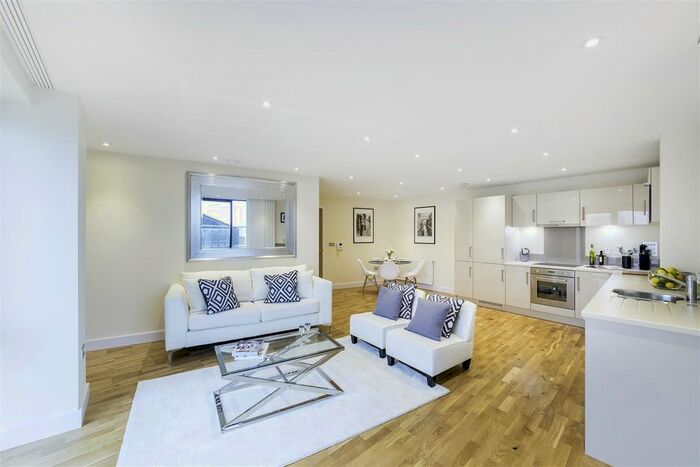 3 Bedroom Flat To Rent In Arc House, Maltby Street, Tower Bridge, London, SE1