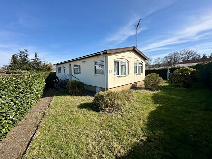 2 Bedroom Park Home For Sale In Heathlands Park, IP4