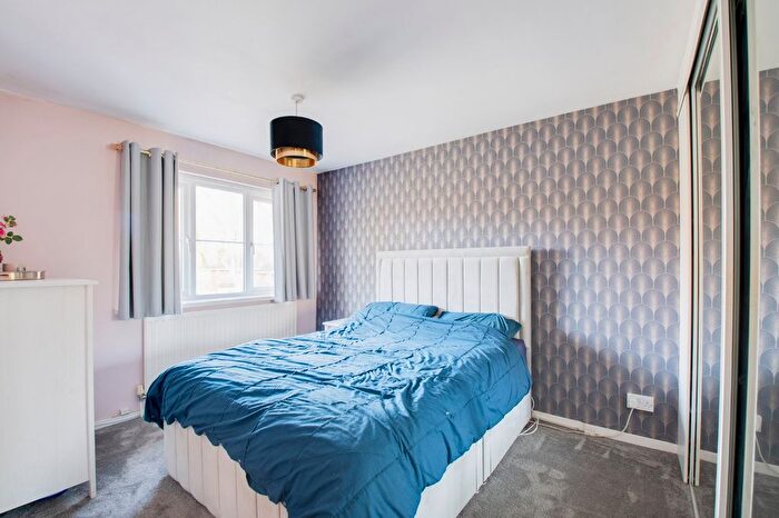 3 Bedroom Terraced House For Sale In Chiltern Close, Halesowen, West Midlands, B63