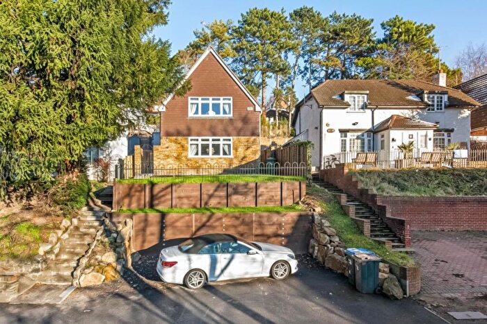 3 Bedroom Detached House For Sale In Godstone Road, Purley, CR8