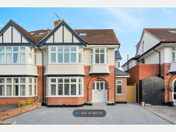 5 Bedroom Semi-Detached House To Rent In Delamere Road, London, W5