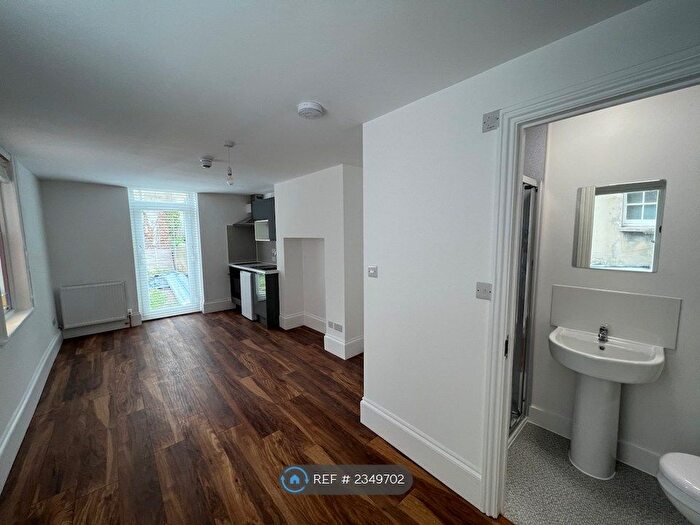 Studio To Rent In Lansdowne Place, Hove, BN3