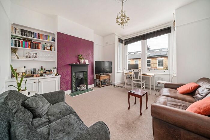 3 Bedroom Flat To Rent In Haldon Road, East Putney, SW18
