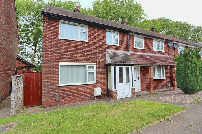 3 Bedroom Terraced House To Rent In Malton Avenue, Whitefield, M45