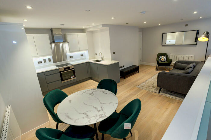 2 Bedroom Apartment To Rent In Waldorf House, Cooper Street, M2