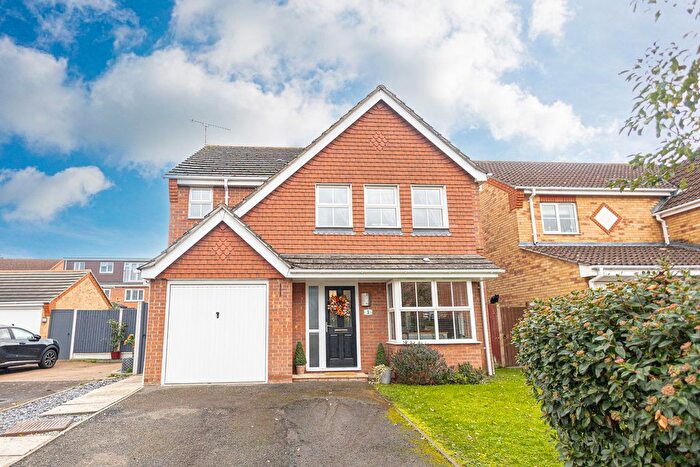 4 Bedroom Detached House For Sale In Caladonia Lane, Wickford, SS12