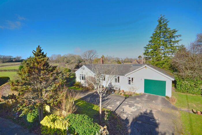 2 Bedroom Detached Bungalow For Sale In Horseshoe Lane, Beckley, Rye, TN31