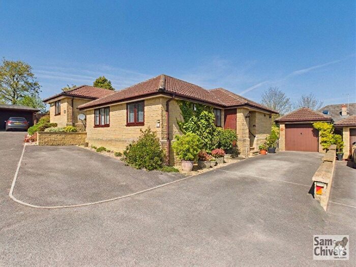 2 Bedroom Detached Bungalow For Sale In The Mead, Paulton, BS39