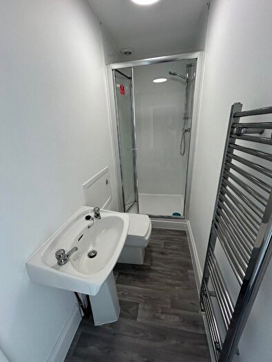 2 Bedroom Flat To Rent In Baring Street, Plymouth, Devon, PL4